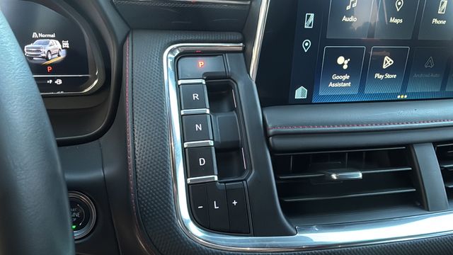 Used 2024 White Chevrolet RST image 30