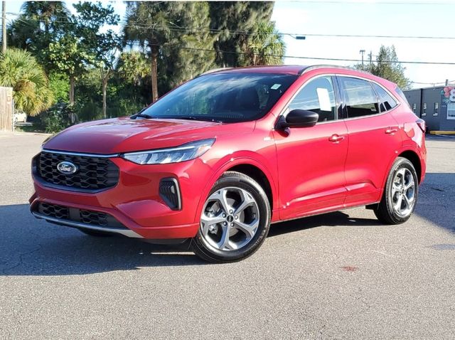 2024 Ford Escape ST-Line 1