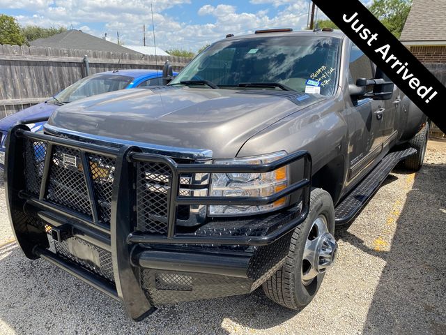 Gray (Mocha Steel Metallic) 2014 Chevrolet Silverado 3500HD Pickup Truck Four-Wheel Drive 6-Speed Automatic