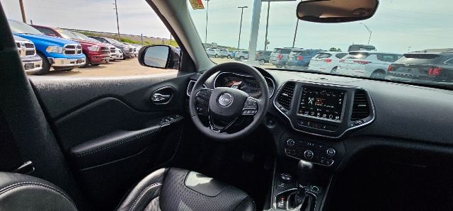 2023 Jeep Cherokee Altitude 39