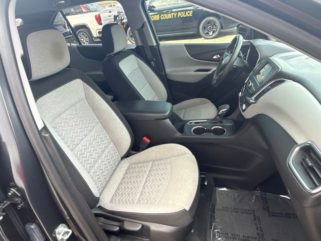2022 Chevrolet Equinox LT:44956B