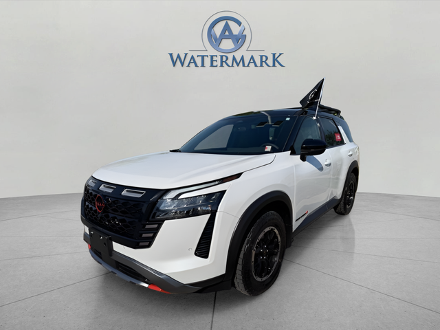Everest White Pearl/Black 2026 Nissan Pathfinder Rock Creek 4WD SUV / Crossover All-Wheel Drive 9-Speed Automatic