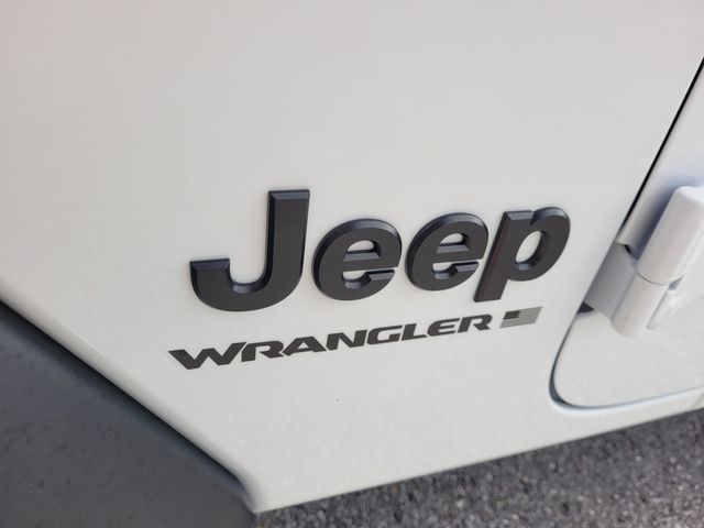 New 2026 White/off-white Jeep Sport image 4