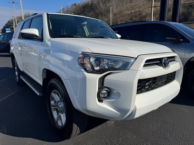 2024 Toyota 4Runner SR5 4WD