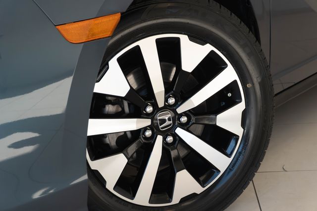 Used 2025 Honda Odyssey Van