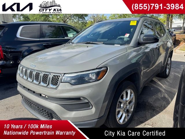 2023 Jeep Compass Latitude Lux 4WD