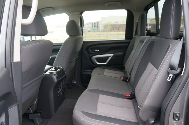 2024 Nissan Titan SV - Photo 30