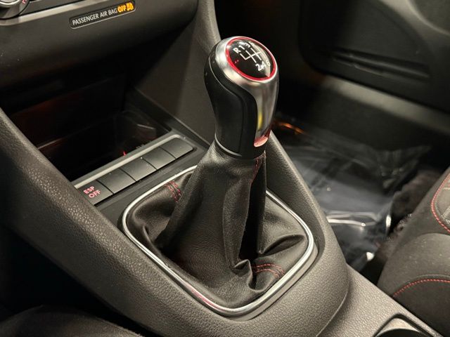 2010 Volkswagen GTI photo
