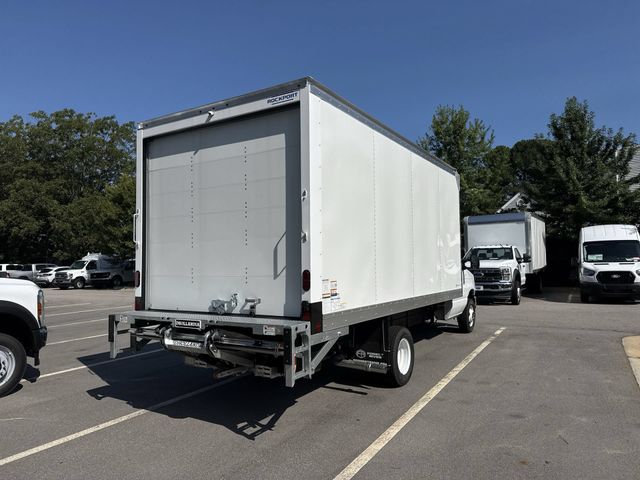 New 2027 White Ford 16FT BOX/LIFTGATE image 8