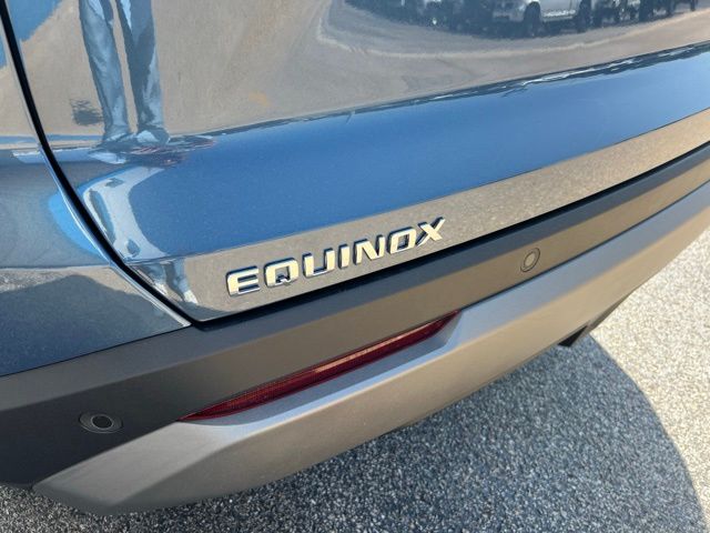 2027 Chevrolet Equinox LT - Photo 10