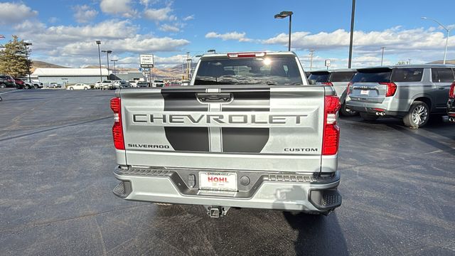 2025 Chevrolet Silverado 1500 Custom 4