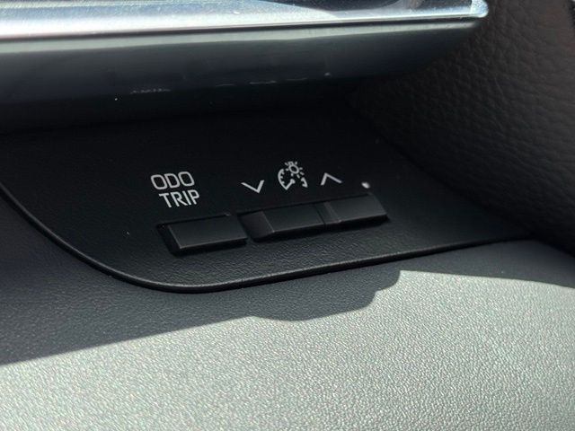 Used 2025 Toyota Highlander SUV