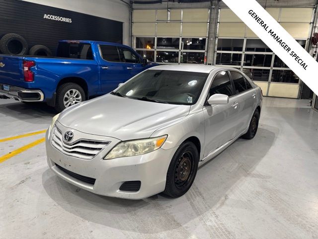 Classic Silver Metallic 2011 Toyota Camry Sedan Front-Wheel Drive 6-Speed Automatic Overdrive