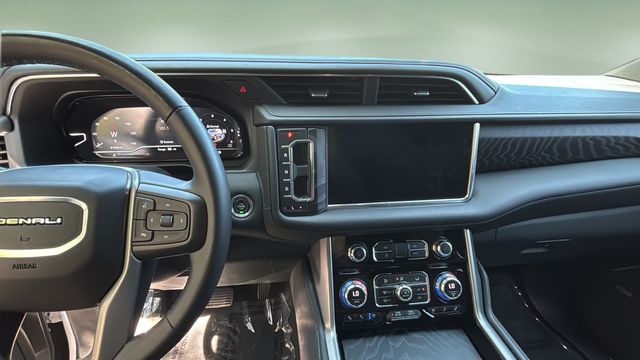 Used 2023 White GMC Denali image 11