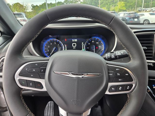 Used 2026 Chrysler Pacifica Van