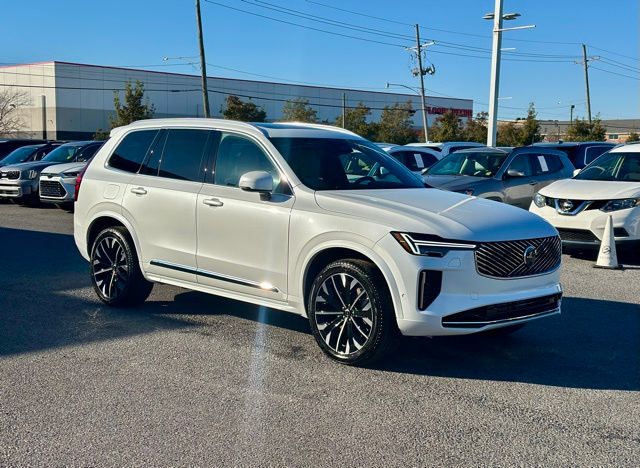 2026 Volvo XC90 Plug-In Hybrid T8 Plus