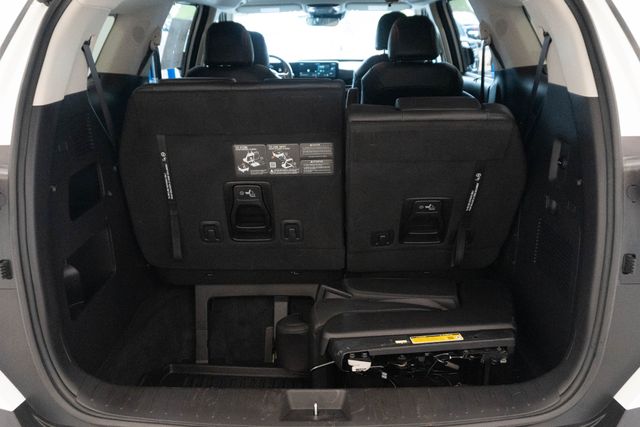Used 2026 Kia Carnival Hybrid Van