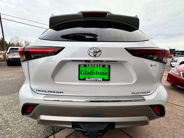 new 2026 Toyota Highlander Hybrid car