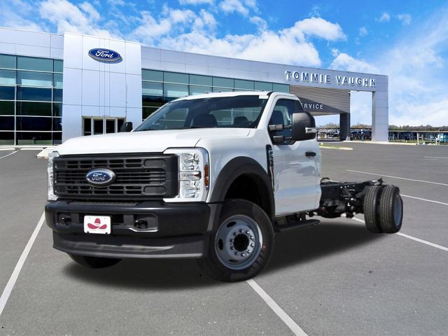 2025 Ford F-550 Super Duty Chassis Cab