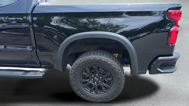 Used 2025 Black Chevrolet ZR2 image 34