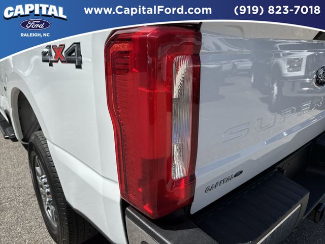 Used 2025 Oxford White Ford XLT image 15