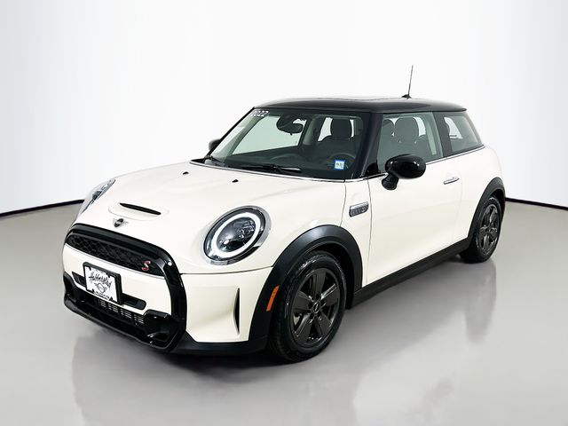 2022 MINI Cooper S Signature 1