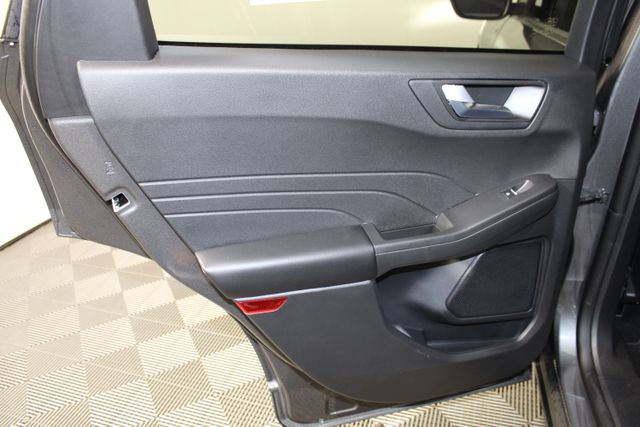 2025 Ford Escape ST-Line photo 17