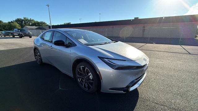 2026 Toyota Prius Plug-in Hybrid XSE Premium - Photo 7