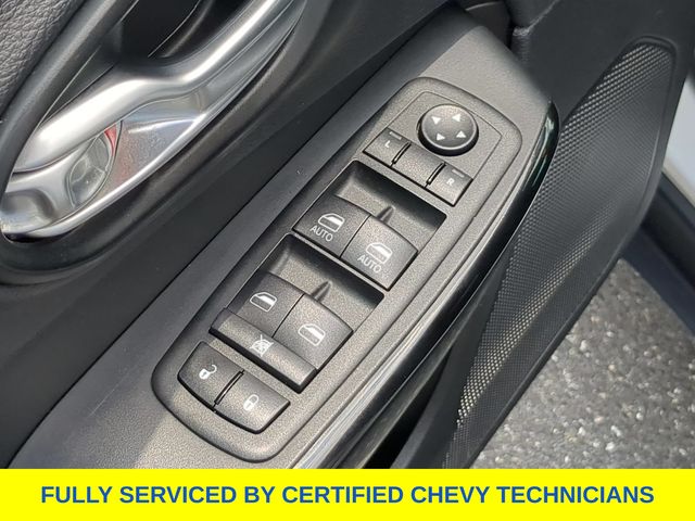 Used 2023 Jeep Cherokee SUV