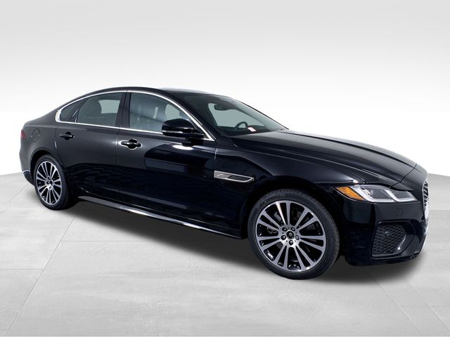 2024 Jaguar XF R-Dynamic SE 10