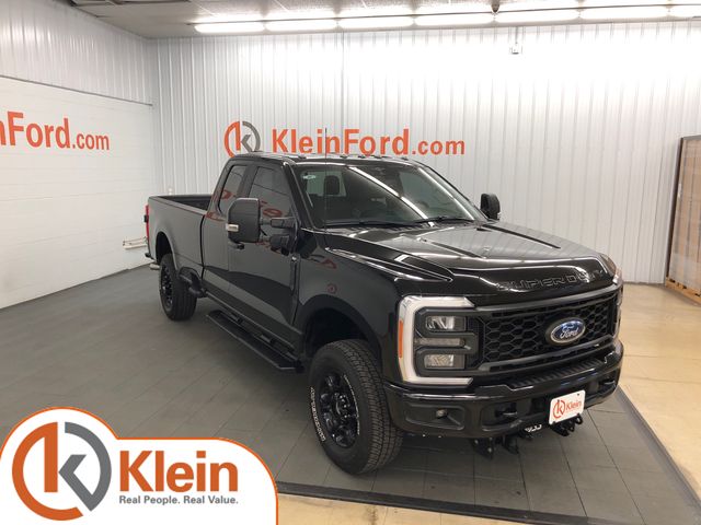 Agate Black Metallic 2023 Ford F-350 Super Duty Pickup Truck Four-Wheel Drive Automatic