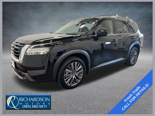  2023 Nissan Pathfinder SL 4WD   