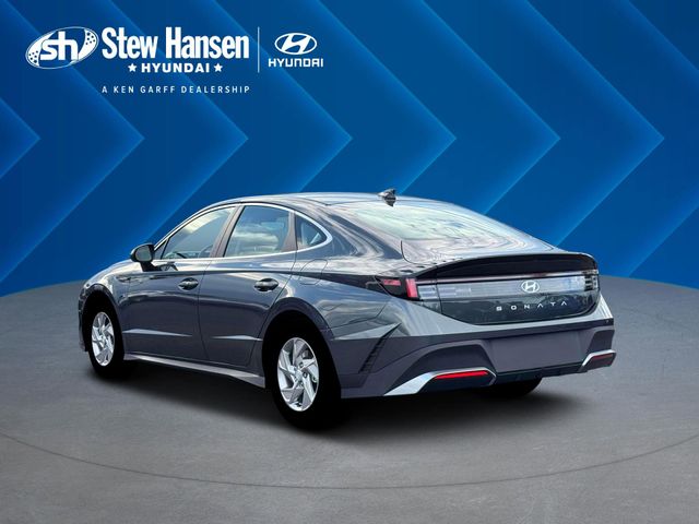 New 2026 Gray Hyundai SE image 5