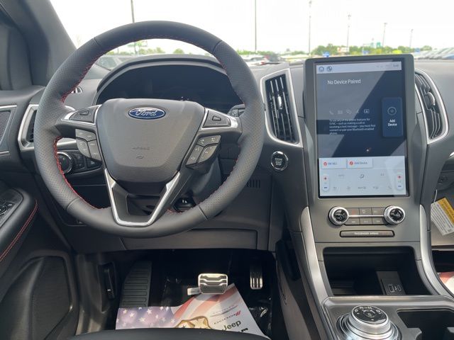 2024 Ford Edge ST Line 15