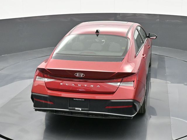 2024 Hyundai Elantra SEL 24