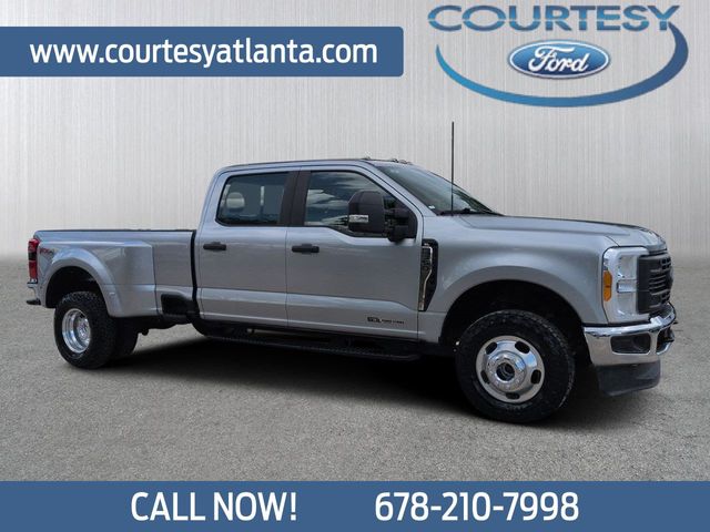 Iconic Silver Metallic 2023 Ford F-350 Super Duty Pickup Truck Four-Wheel Drive Automatic