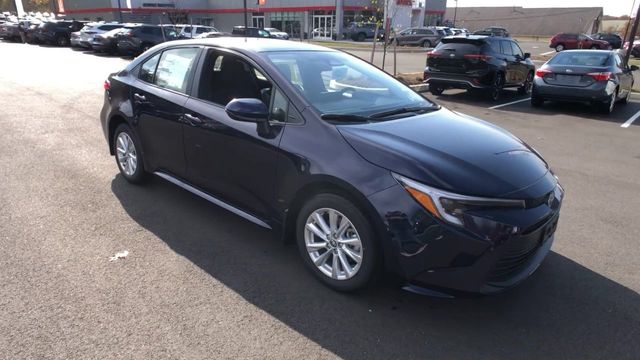 2025 Toyota Corolla Hybrid LE 2