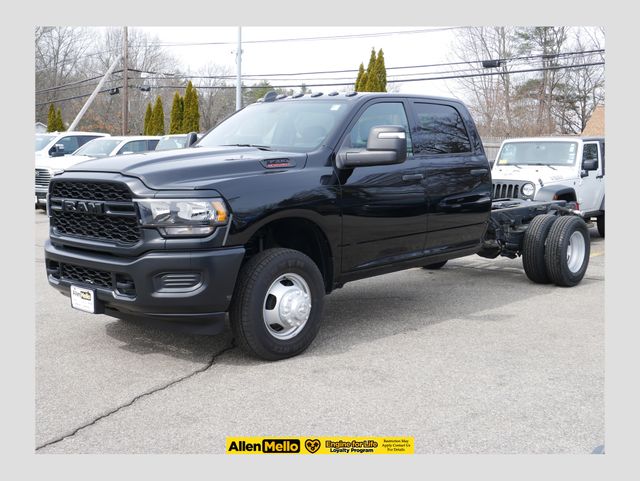 2024 RAM 3500 Chassis Tradesman Crew Cab LB DRW 4WD