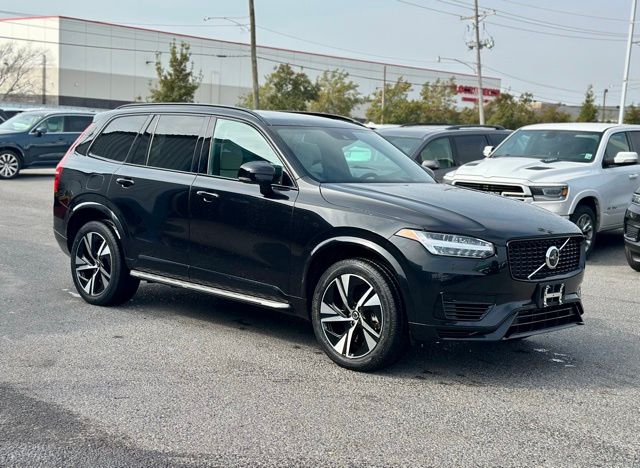 2022 Volvo XC90 Recharge Plug-In Hybrid T8 R-Design Extended Range 7P