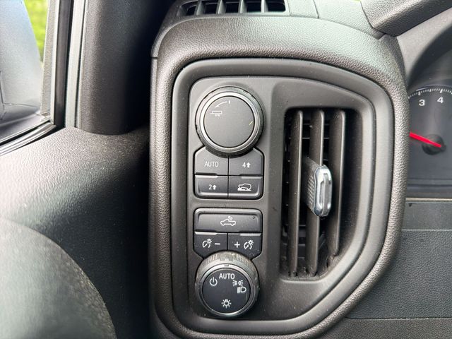 Used 2022 Silver Chevrolet Custom image 21
