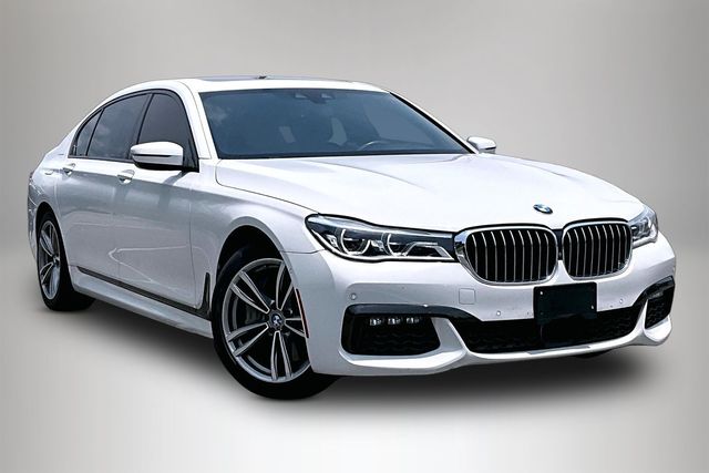 Alpine White 2019 BMW 7 Series Sedan All-Wheel Drive 8-Speed Automatic