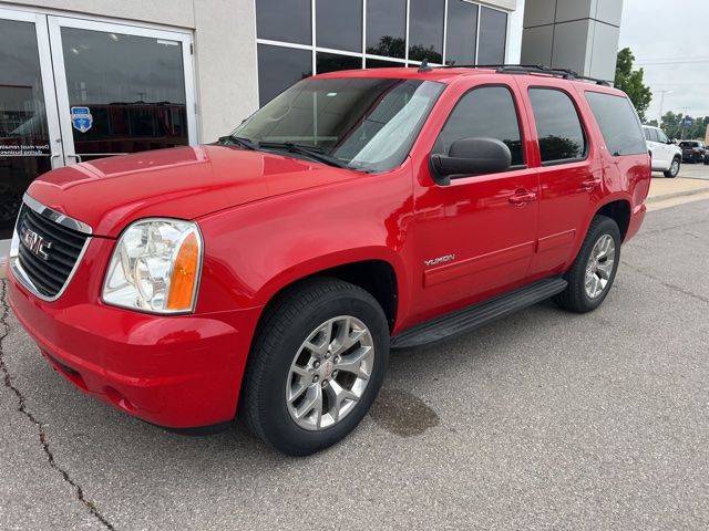 2013 GMC Yukon 4WD SLT's photo