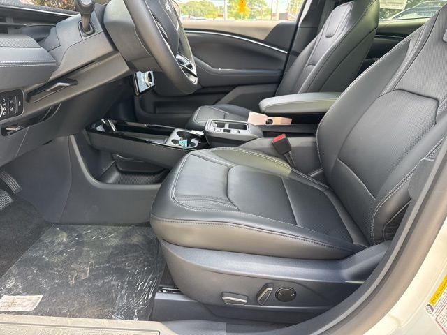 New 2025 White Ford Premium image 28