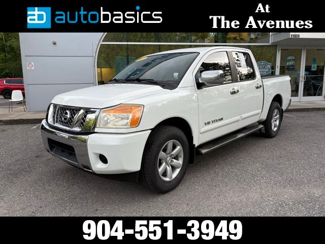 Glacier White 2015 Nissan Titan Pickup Truck 4X2 5-Speed Automatic