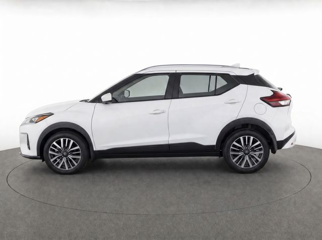 Used 2024 White Nissan SV image 8