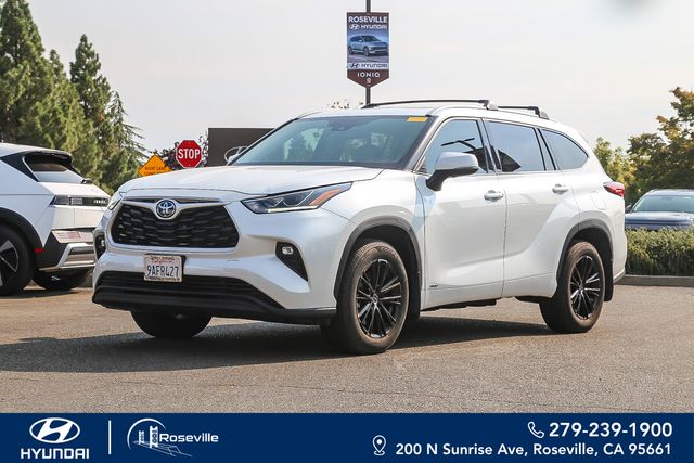 Pearl 2022 Toyota Highlander Hybrid SUV / Crossover All-Wheel Drive Continuously Variable Transmission