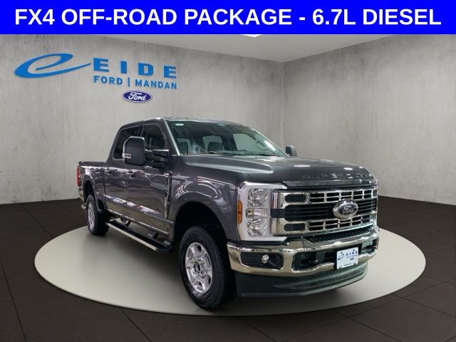 Carbonized Gray Metallic 2026 Ford F-250 Super Duty Pickup Truck Four-Wheel Drive Automatic