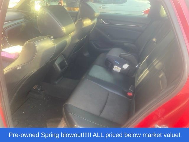 Used 2018  Honda Sport image 13