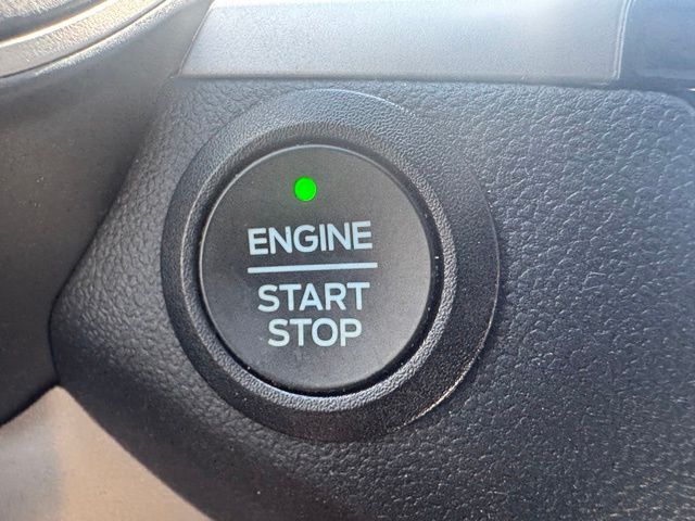 Used 2022 White Ford SE image 29