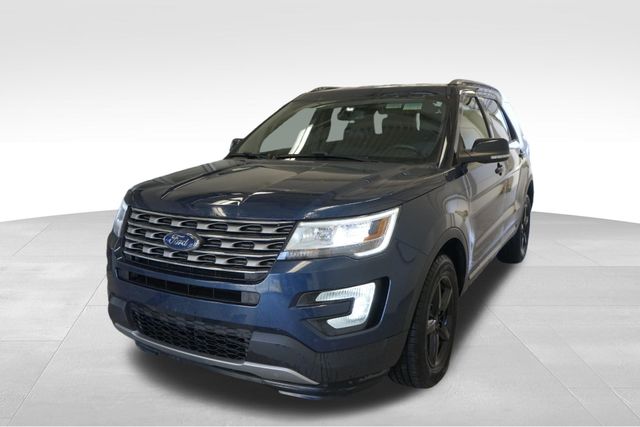 Blue 2017 Ford Explorer XLT AWD SUV / Crossover All-Wheel Drive 6-Speed Automatic